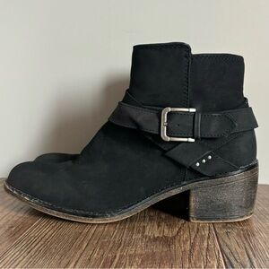 White Mountain Black Ankle Booties, size 7